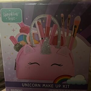Kids real make up kit with Unicorn purse